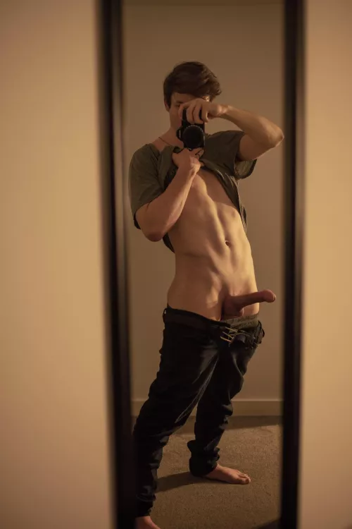 In need of a good sucking by Maple_Cock