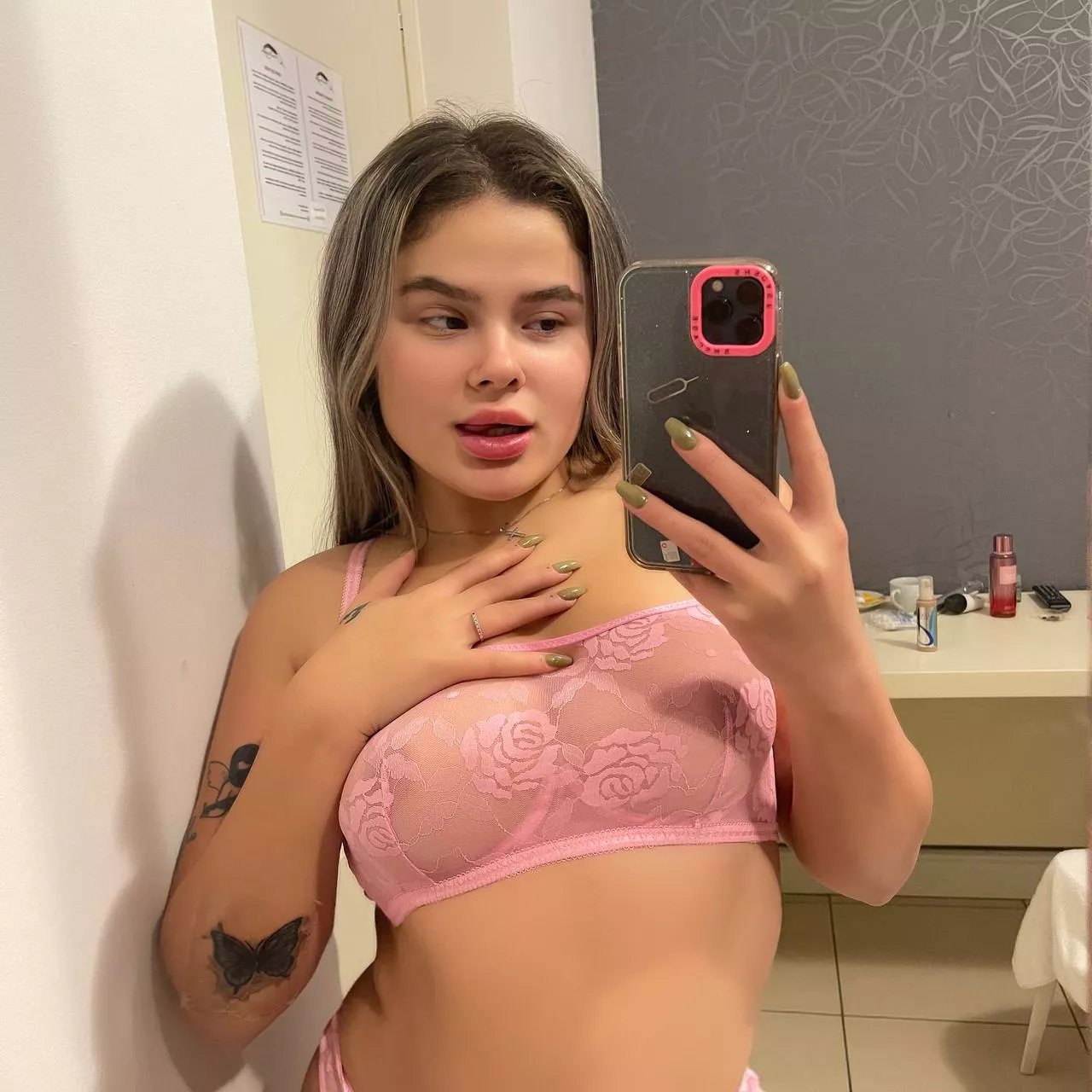 Just selfie to say hi posted by wildcatstone90