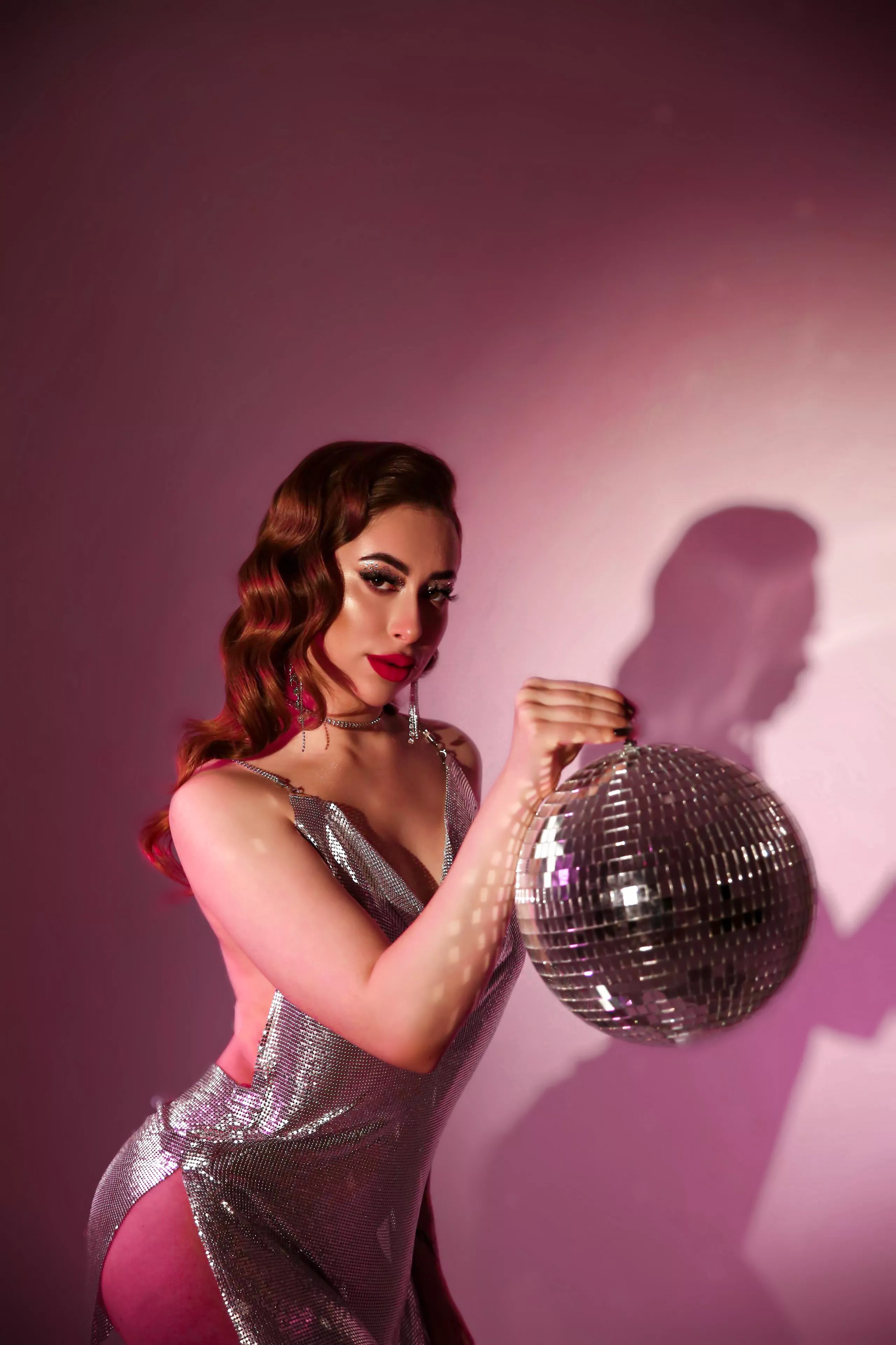 Like my shiny dress? posted by thericolekelle