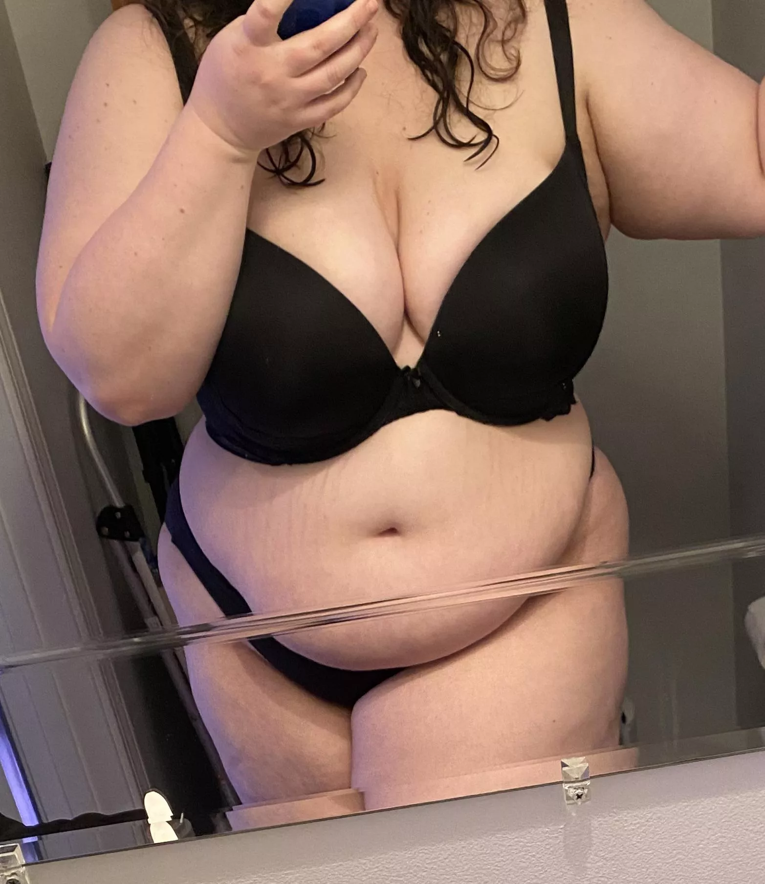 My preferred date night outfit posted by Wonderful-Visual2468