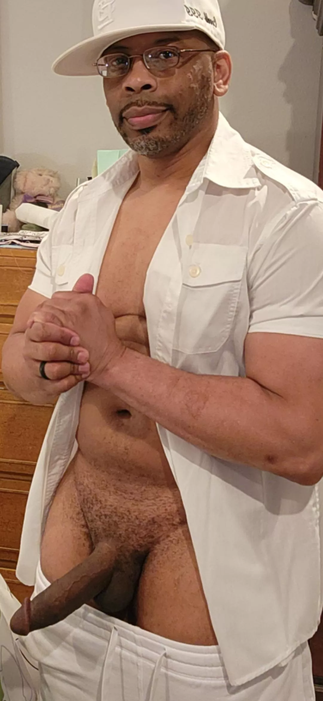 Needing some love from Daddy? posted by RepresentativeIll862