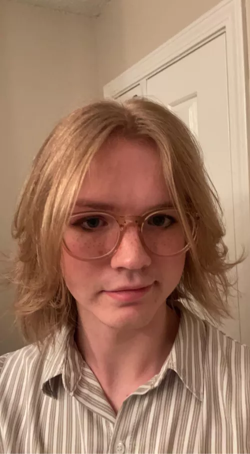 no filter this time, maybe ill try some fem clothes soon 🤔 by avery_para5