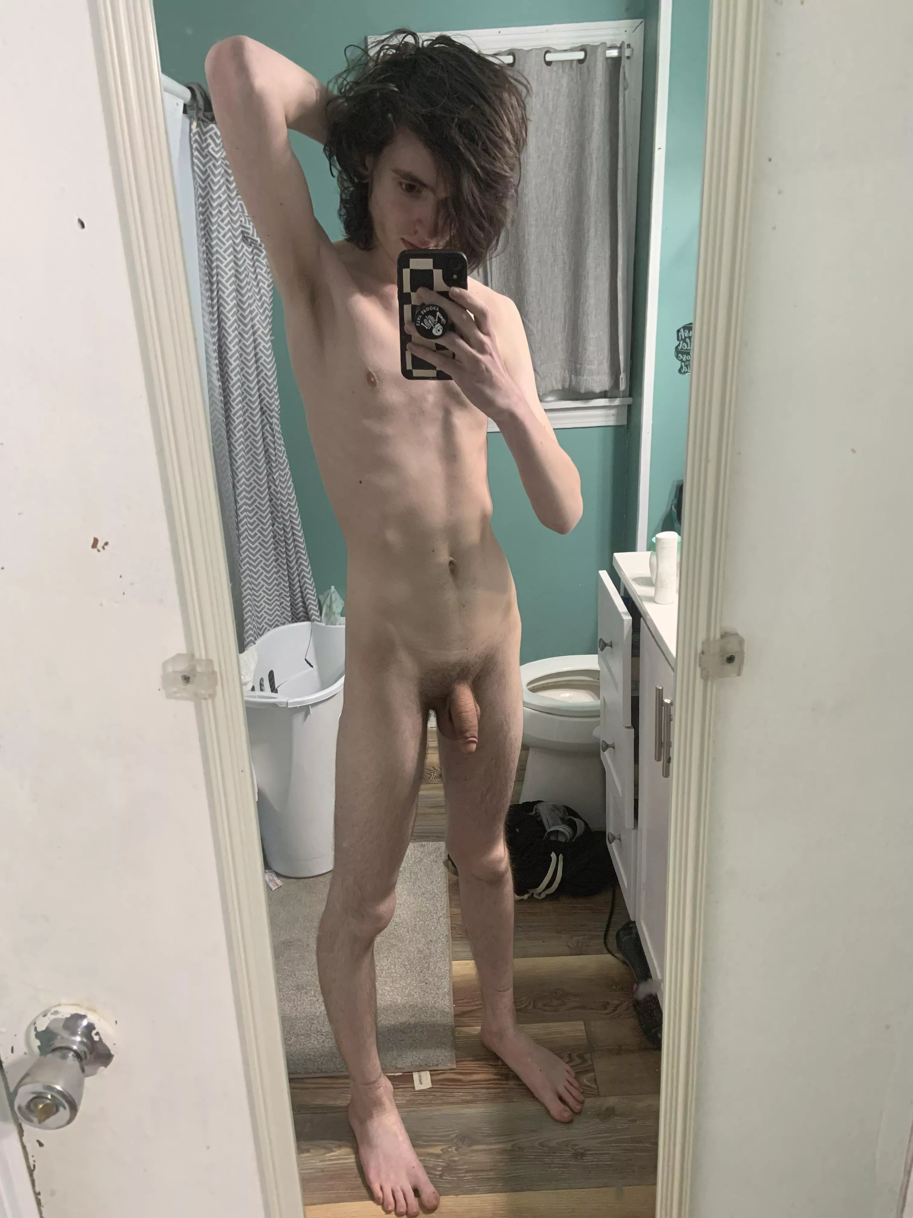 [serious] 18yo (m)ale not very confident posted by NudistKid04