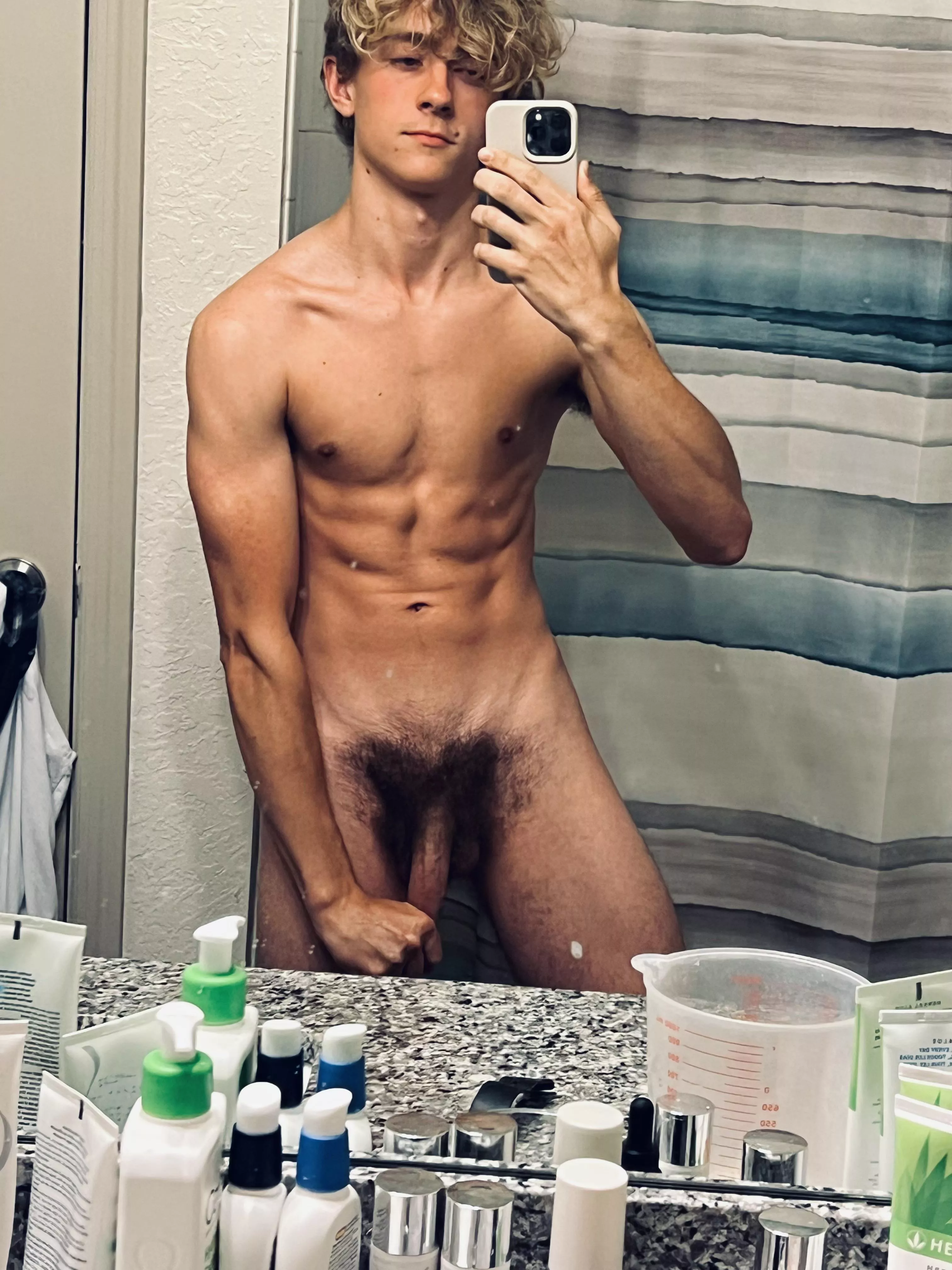 The question isn’t if I make you cum.. it’s how many times 😈 posted by 2short2model