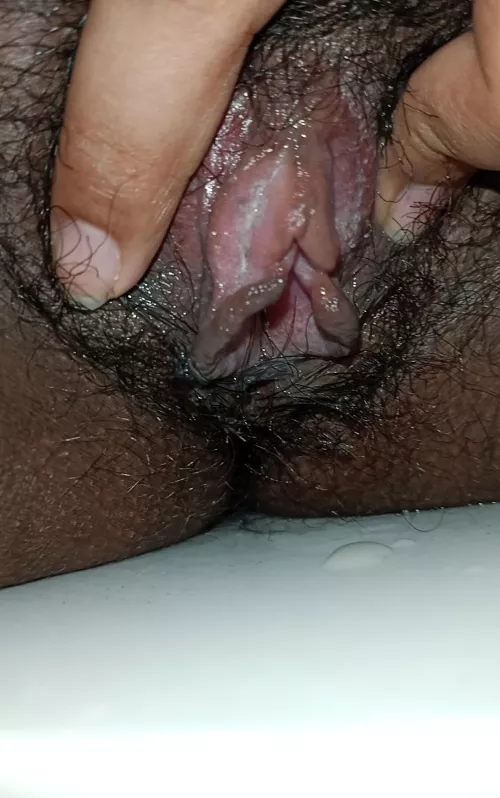 Too hairy? (24f) (virgin) by Sea-Drink8343