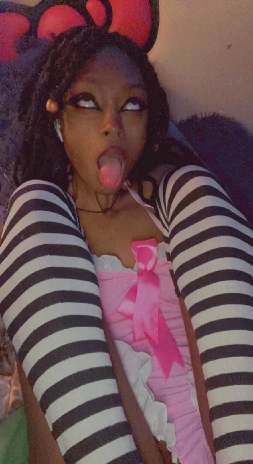 took this pic while i orgasmed posted by peanutbuttercat_