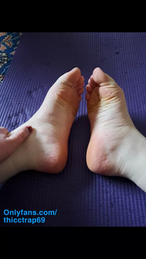 Would you cum on my soles? by Thicctrap69