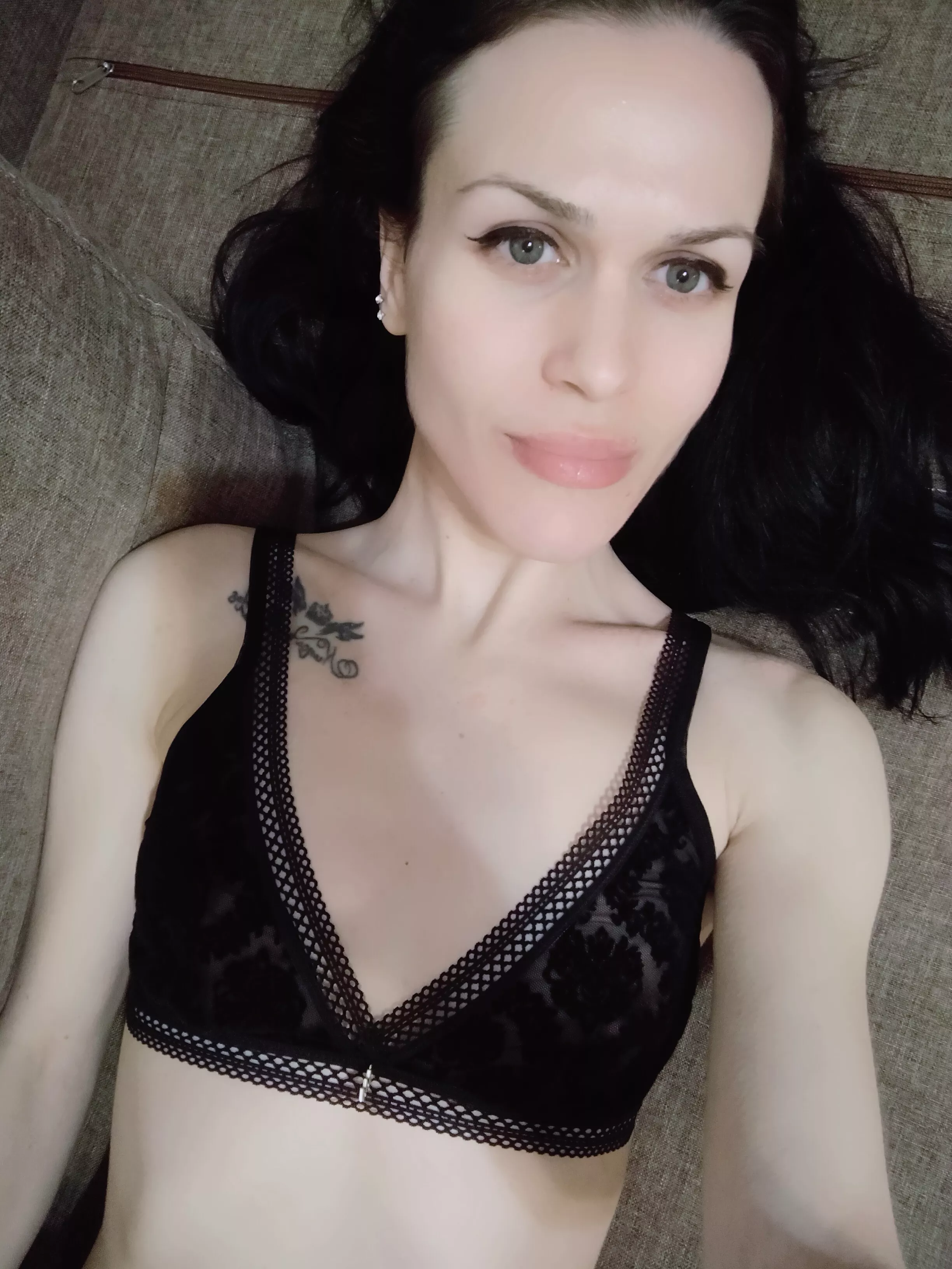 Would you take the day off to fuck with me instead? posted by summergirlies