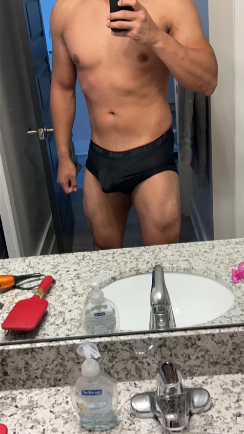 20 (M) 1-10 rate🥺❤️DM me! by seggsandmilk