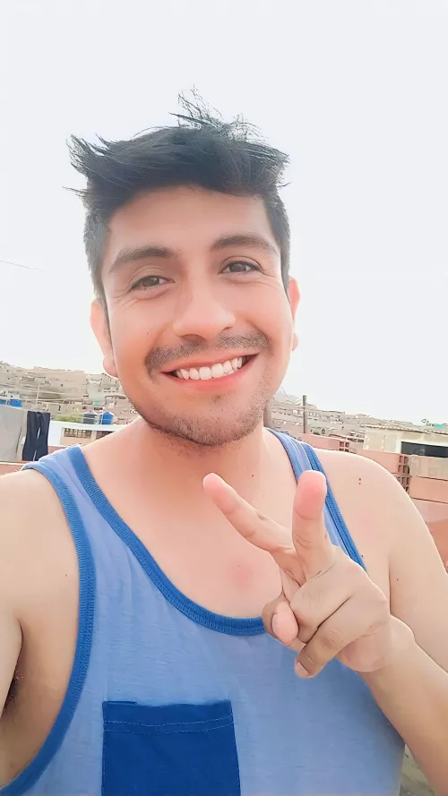 (29) hot Sunday, but always smiling 😁✌🏻 by RickSmiler2021