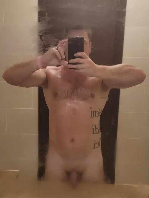 [41] Just got out the shower, who wants to get dirty again? by GoldEnd1682