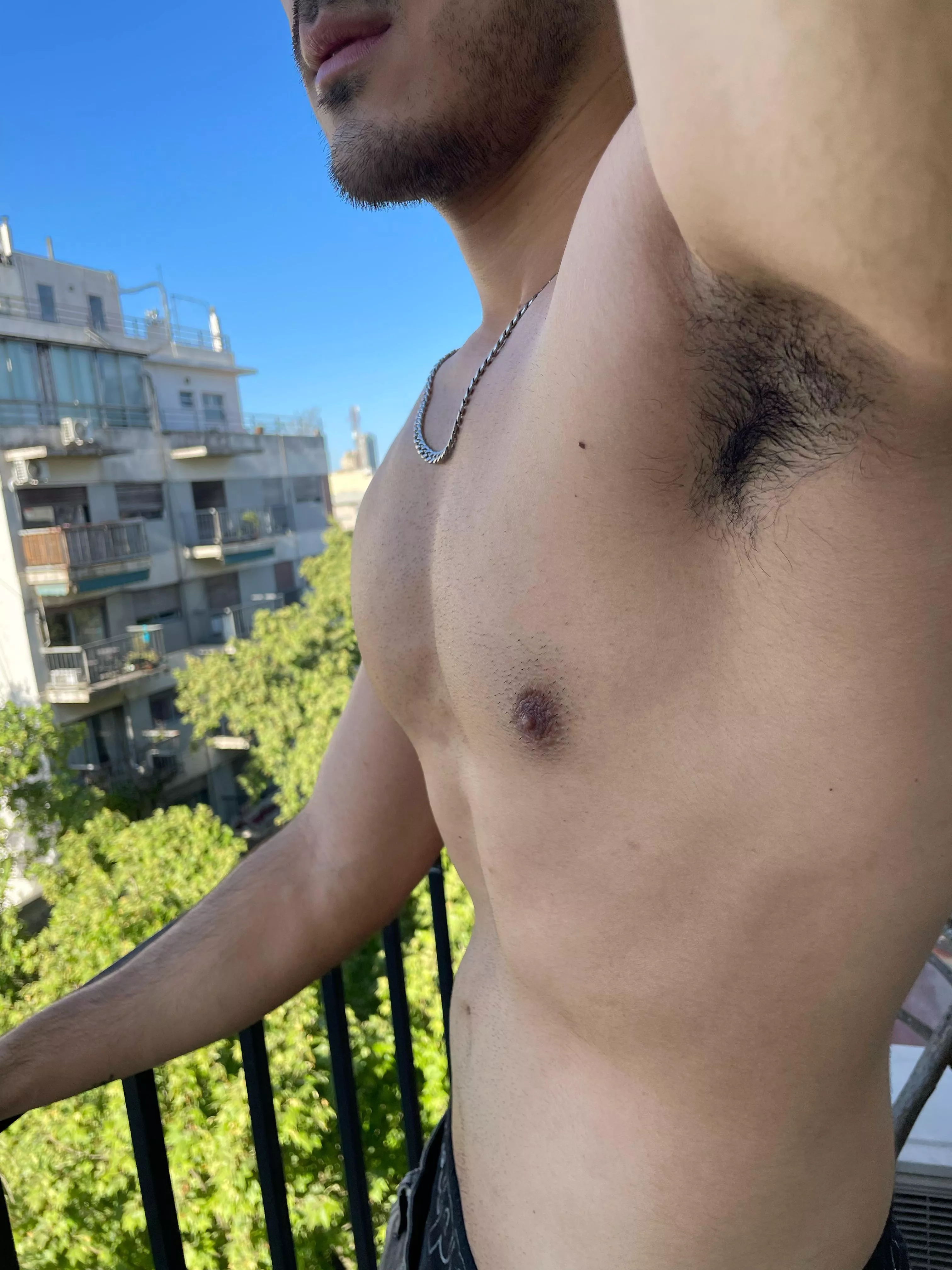 Ah im sad waiting someone to come here and suck my armpits posted by Sexkinky