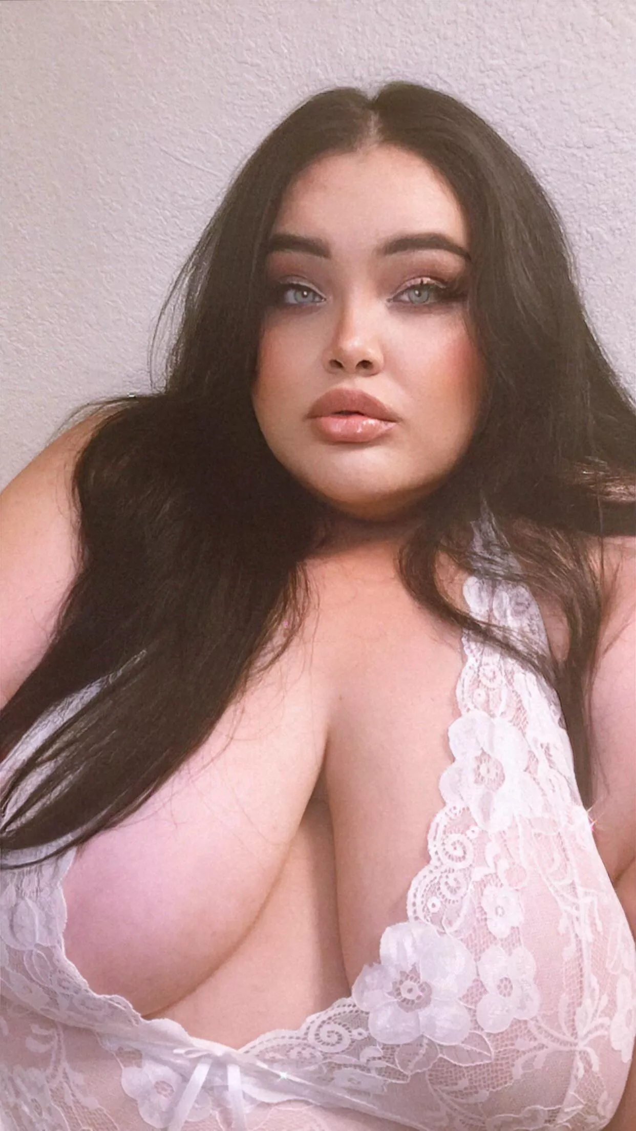 Anyone still up to chat posted by thisfatfox