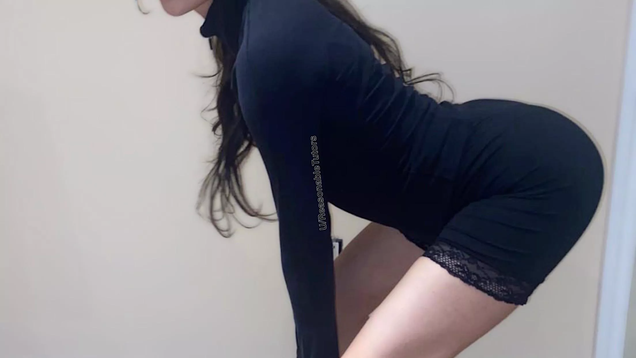 Can you help me with my back ? Trying to do nice push up posted by ReasonableTutors