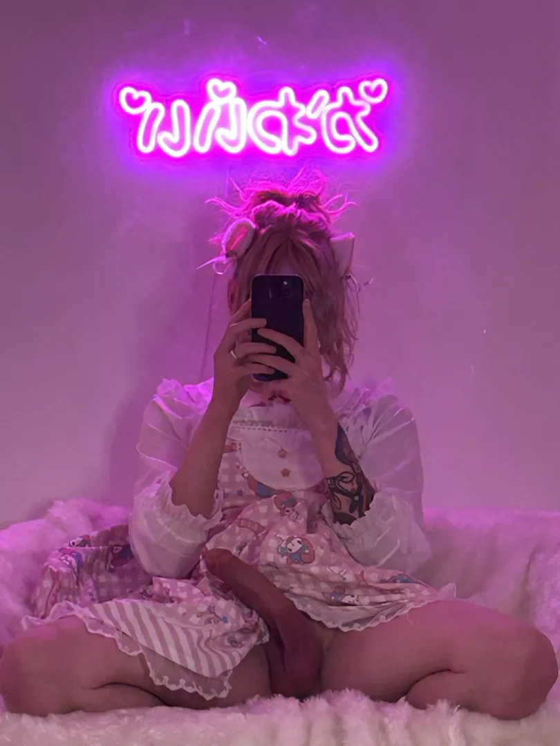 Dick pics & dresses by AlaskanOstrich