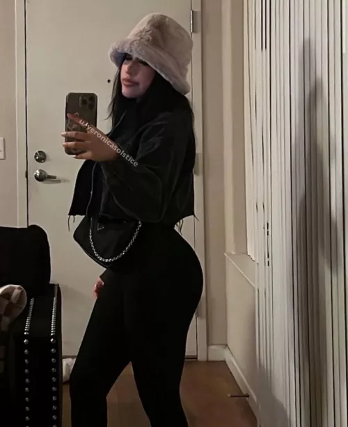 Do like what you see? by veronicasolstice