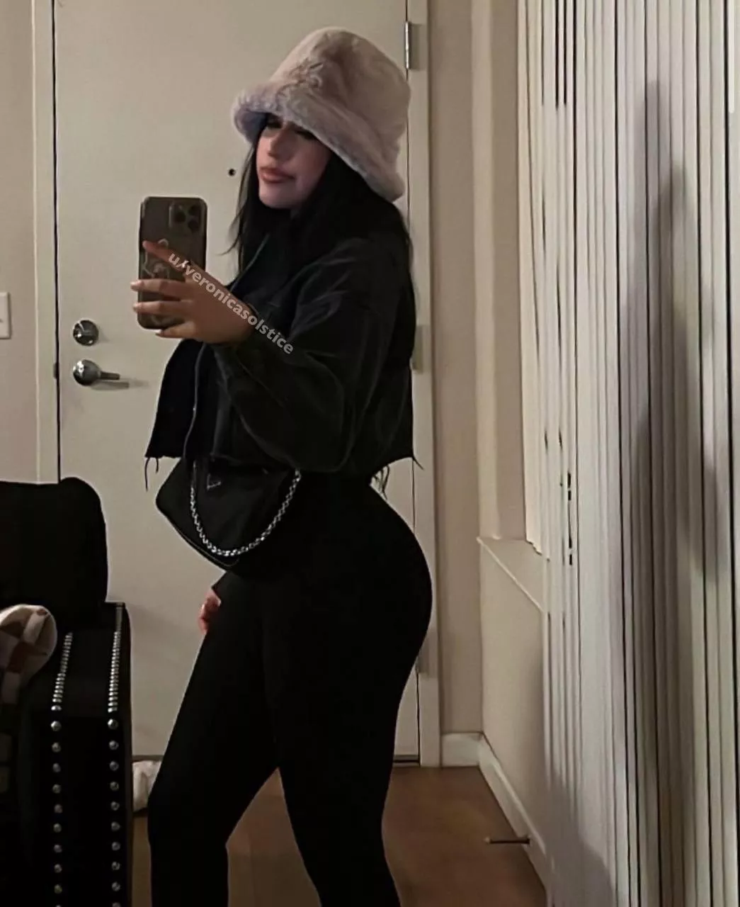 Do like what you see? posted by veronicasolstice