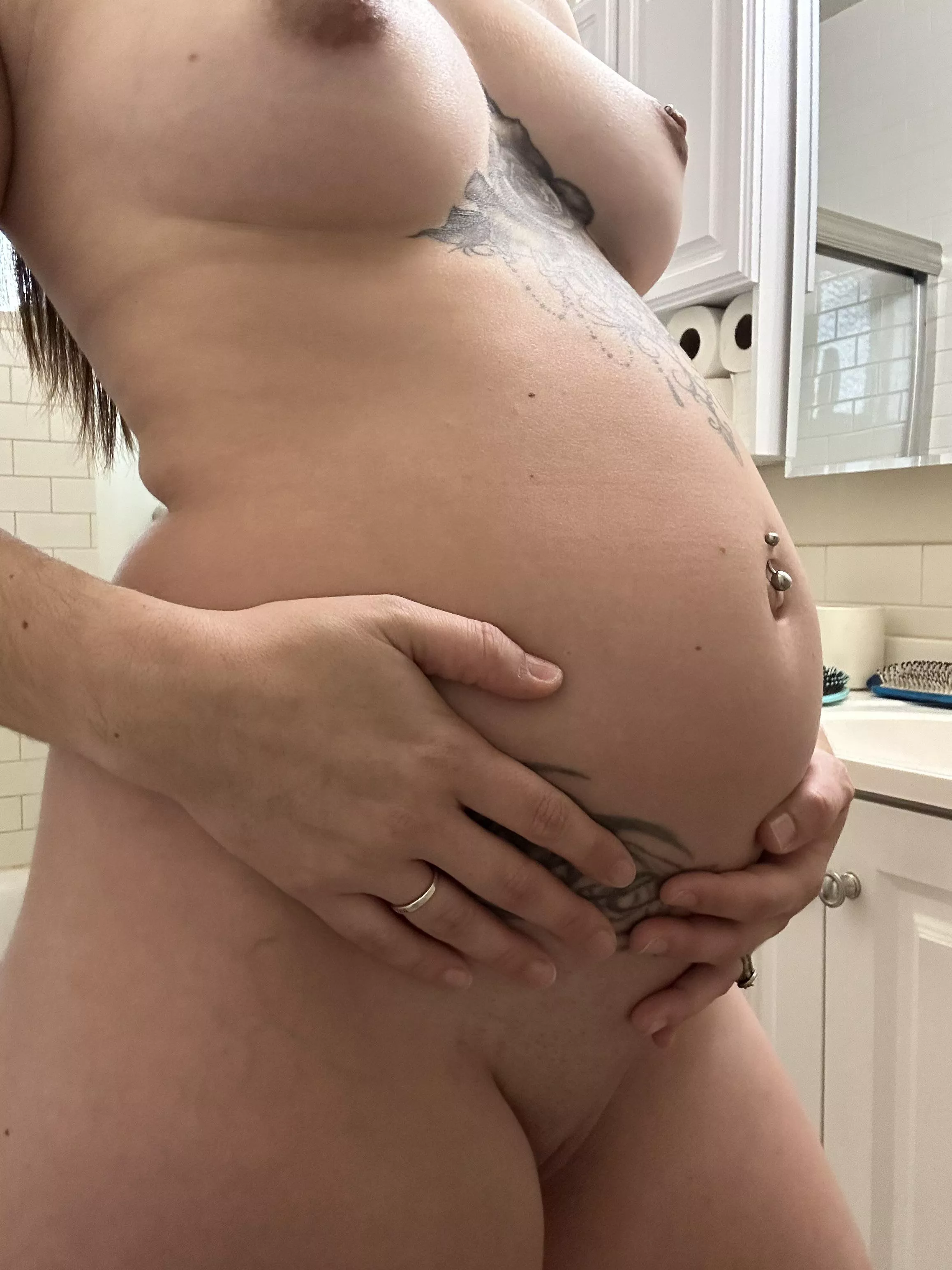 Do to think my belly would look good while I’m riding your dick? 🤤 posted by Repulsive-Elevator26