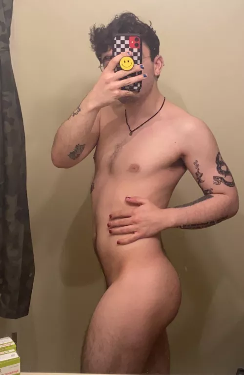 do you like my curves? by theglamourprofession