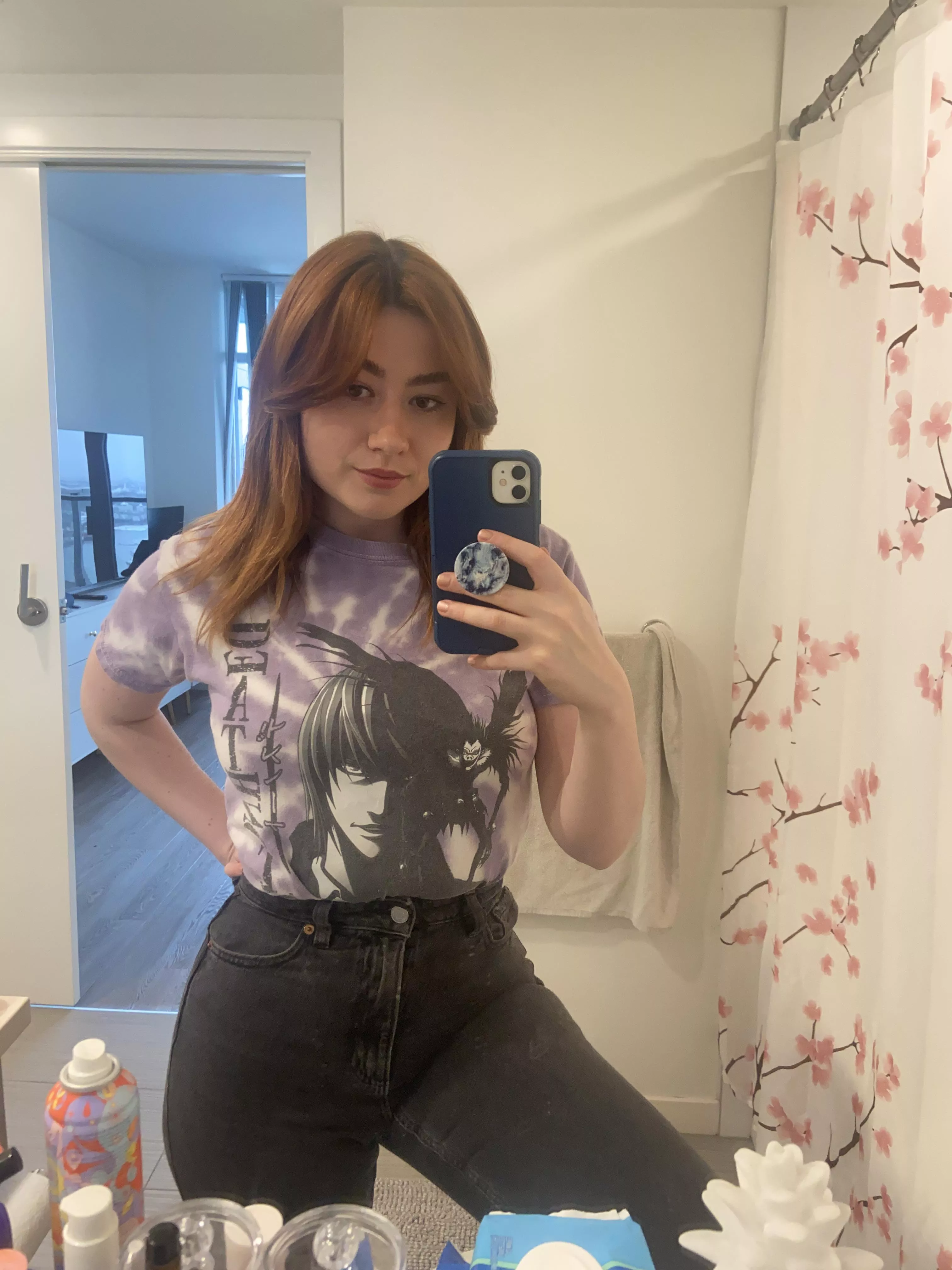 Do you prefer light or L [F] posted by KatieKat1999x