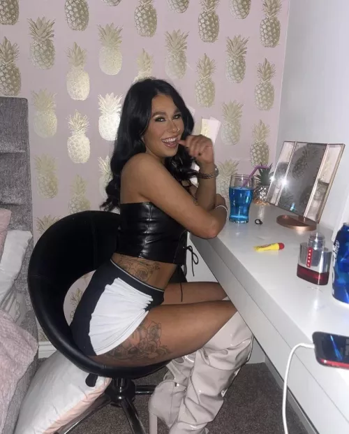 Ellie🏴󠁧󠁢󠁳󠁣󠁴󠁿 by user682929