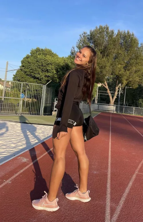 Emma Lesot (@emmalesot) by Crexelerator