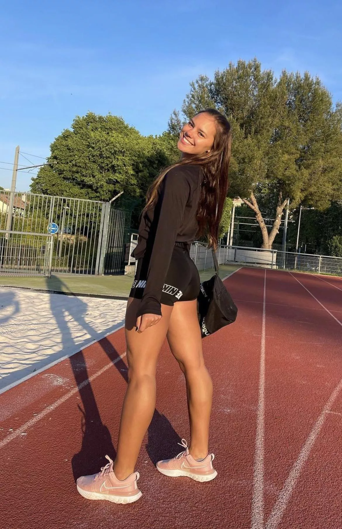 Emma Lesot (@emmalesot) posted by Crexelerator