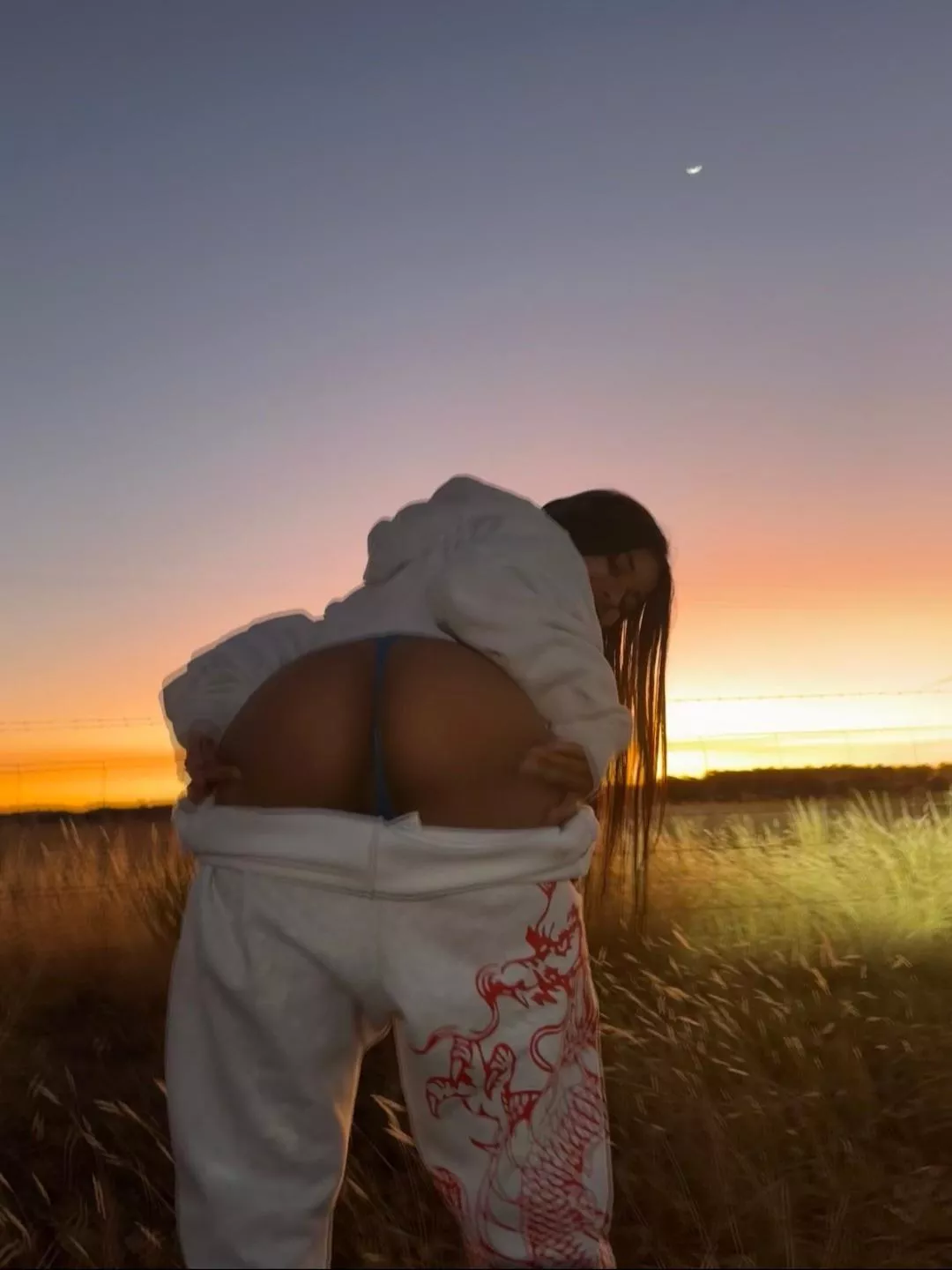 (F) Some morning pussy for you 💦 posted by tia_theofficial