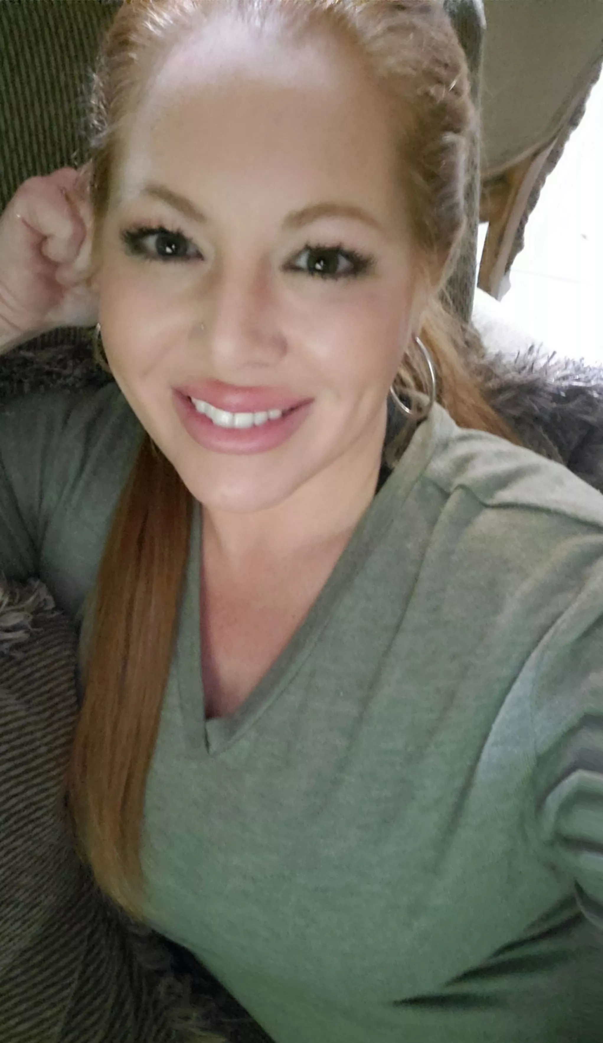 F41 😈 I'm naughty but sweet 😋 posted by xxxscarlettrose