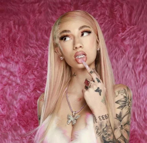 Fine asf by Huntressnnn