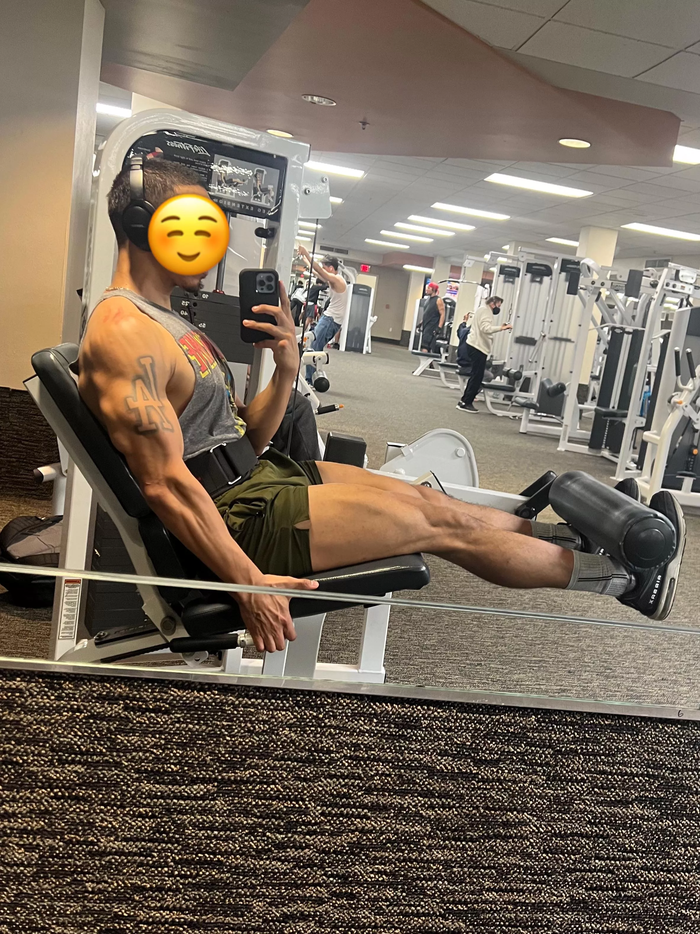 Gripping on the Machine posted by KingAdonis06