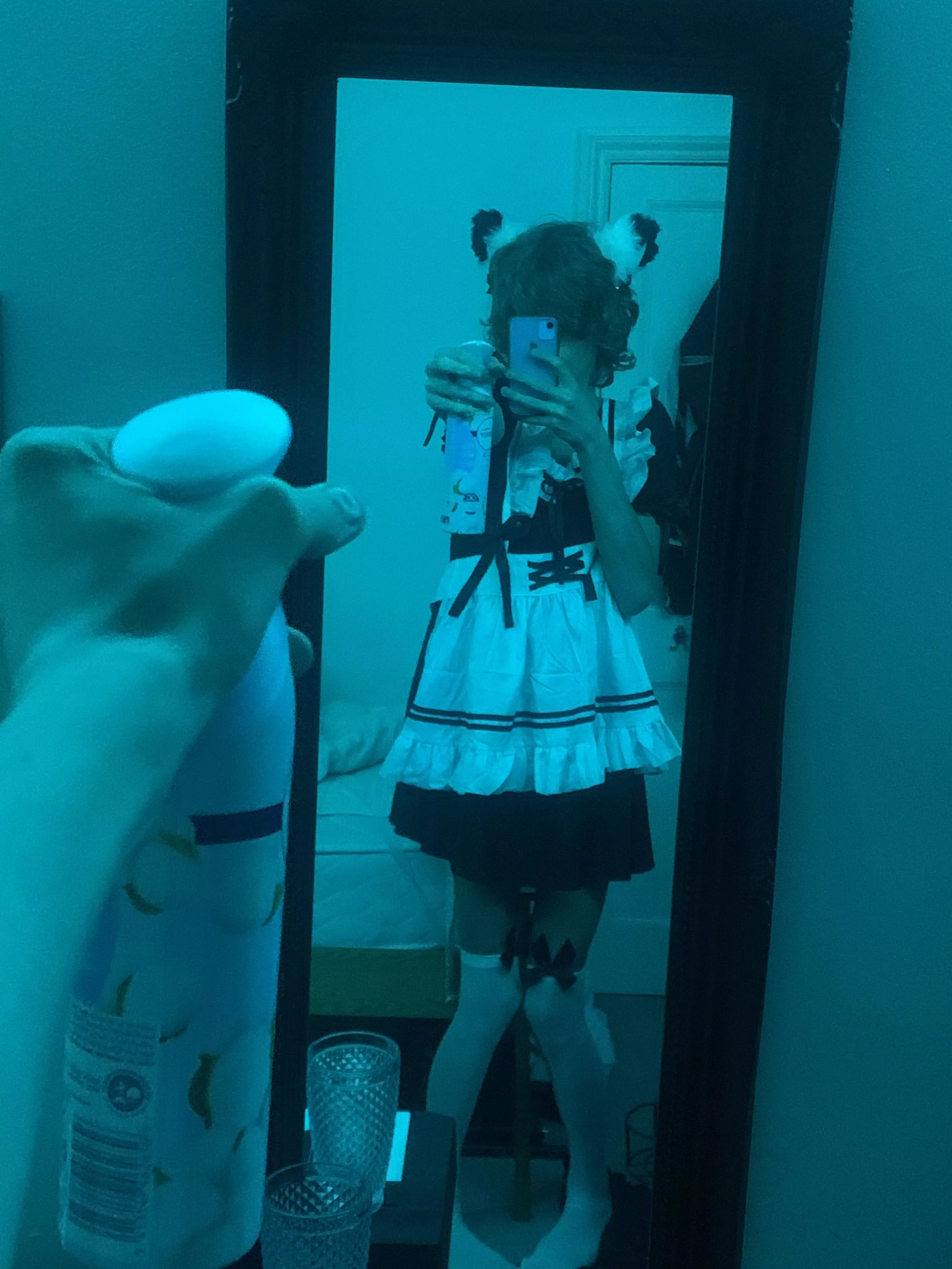 Hands up !! :3 posted by No-Will-561