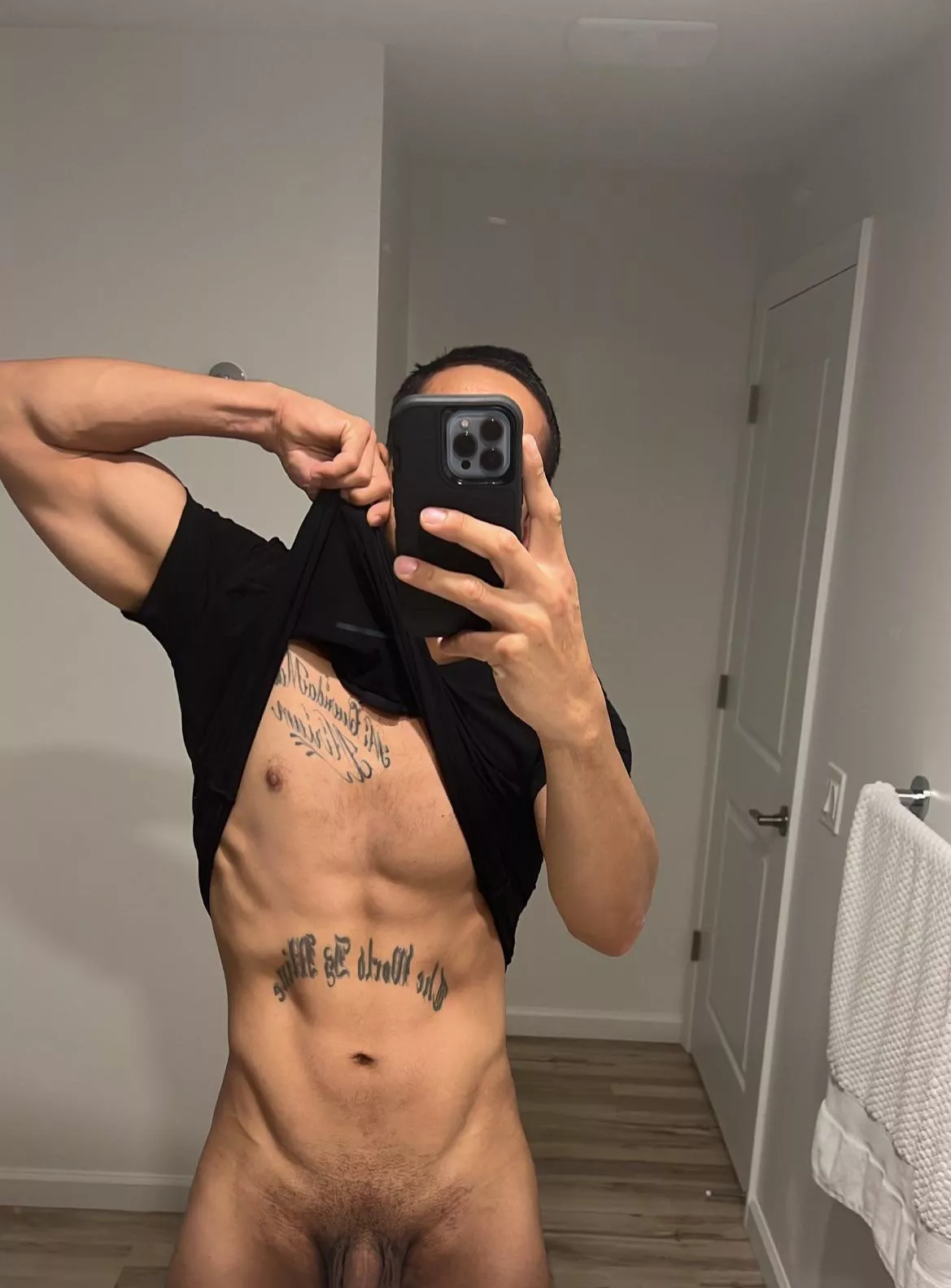 Hi 👋🏽 posted by KingAdonis06