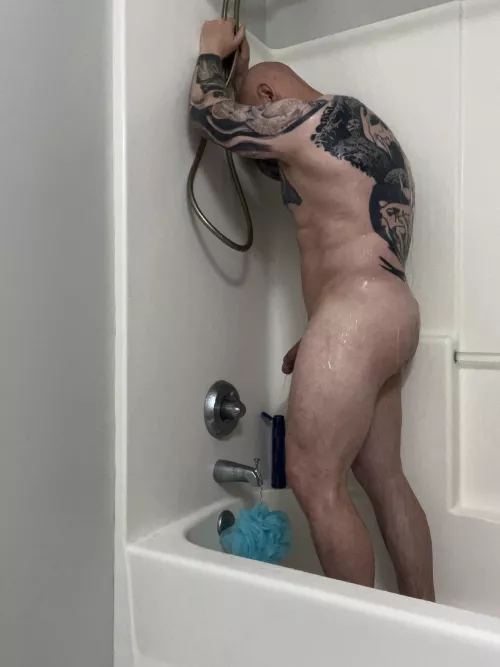 Hot water is the best feeling after a workout 👌 by griff3_