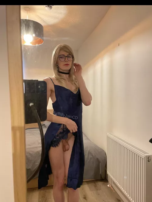 Hottie by Electronic-Load-2077