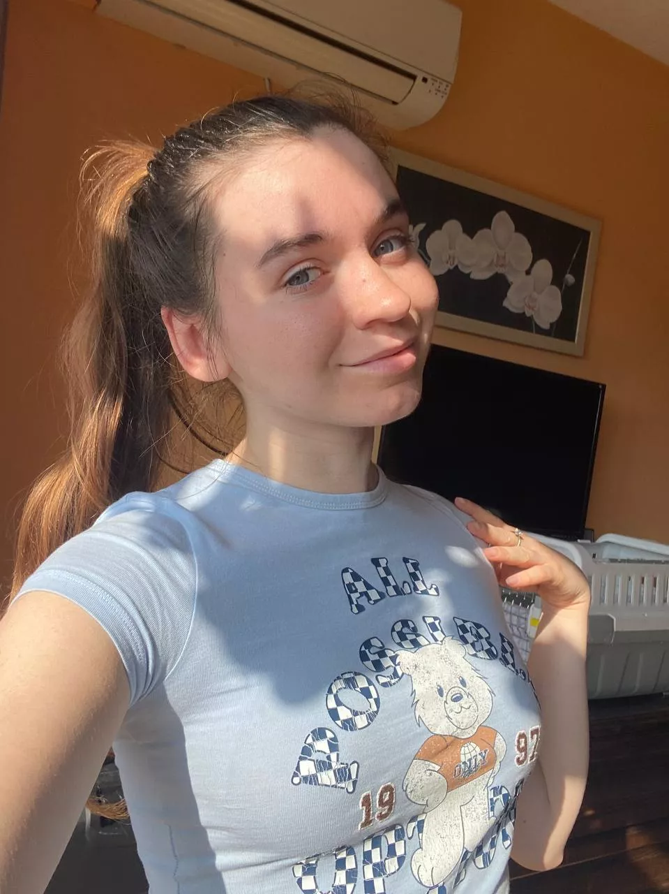 I get vitamin D and pass on a good mood 😊😋 posted by RevolutionarySun907