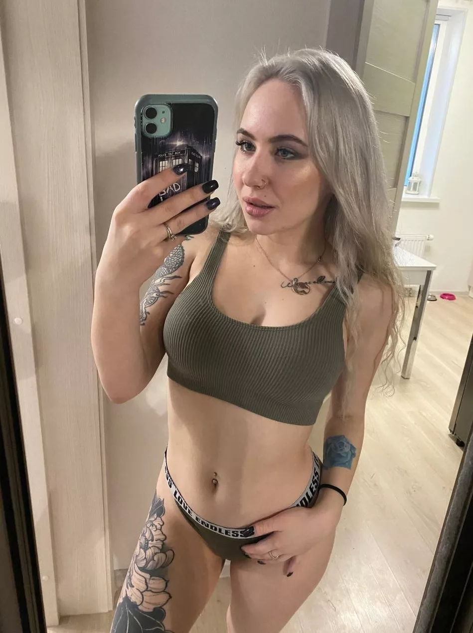 I need your help, I'm a little horny posted by bella_mur