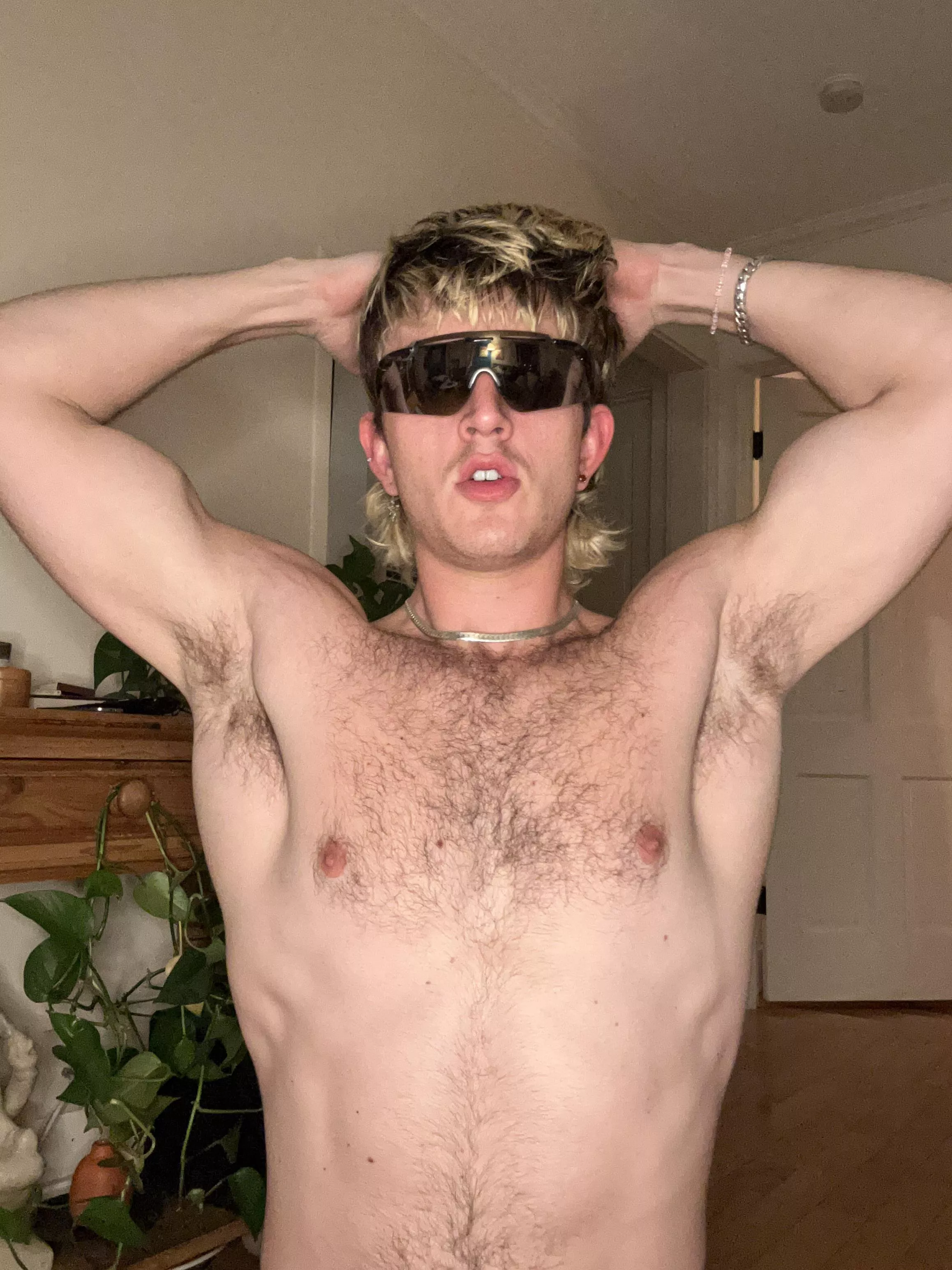 I wish we could all smell each others pits :( posted by onlyxjx