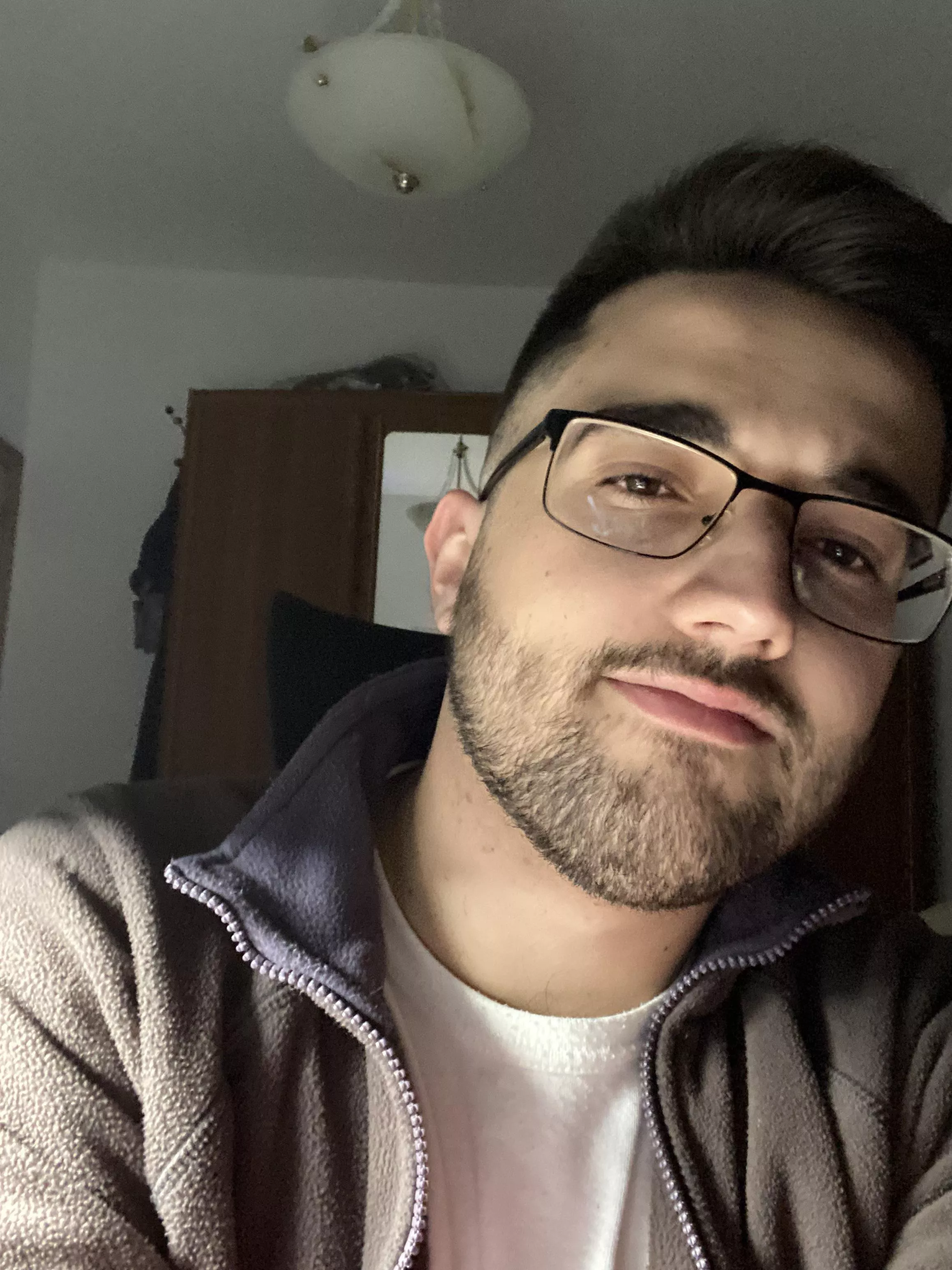 Lazy Sunday chilling at home, Spain posted by _alvarito