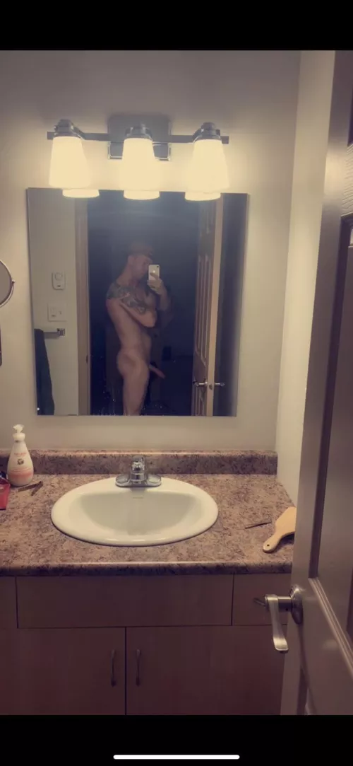 (M) 24 what do you think of my dilf body by d_cum