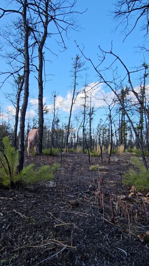 Not hiding, not quite. Just not sure if the mudders saw me [nb] by saoirseslut