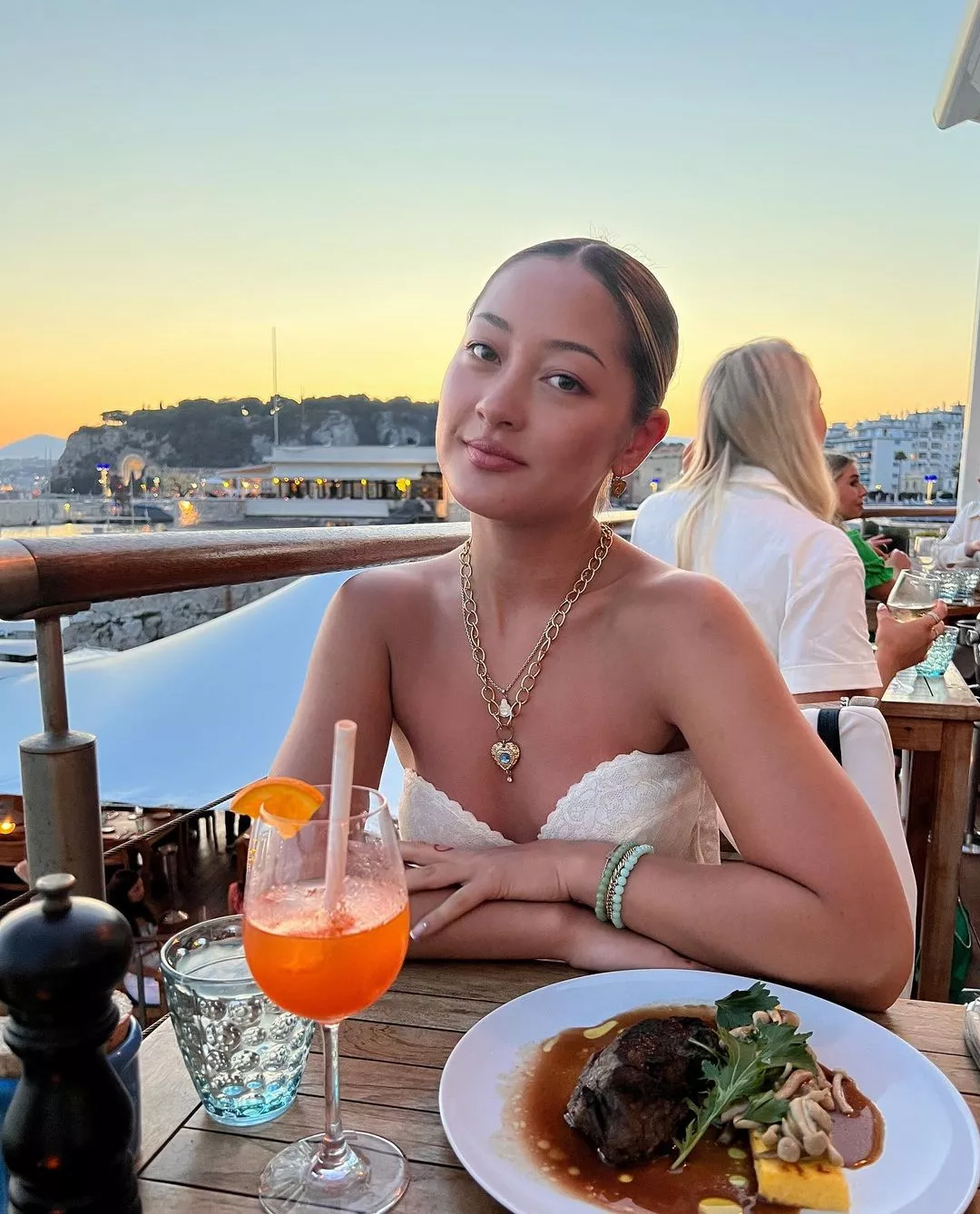 Out on a date. posted by FeistyAnything1742