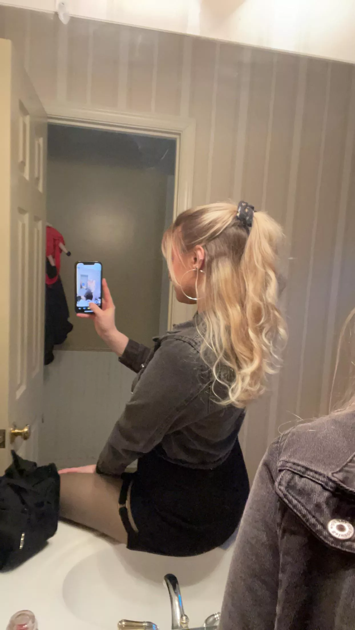 Outfit for a date tonight ;) [F] posted by starryniight1