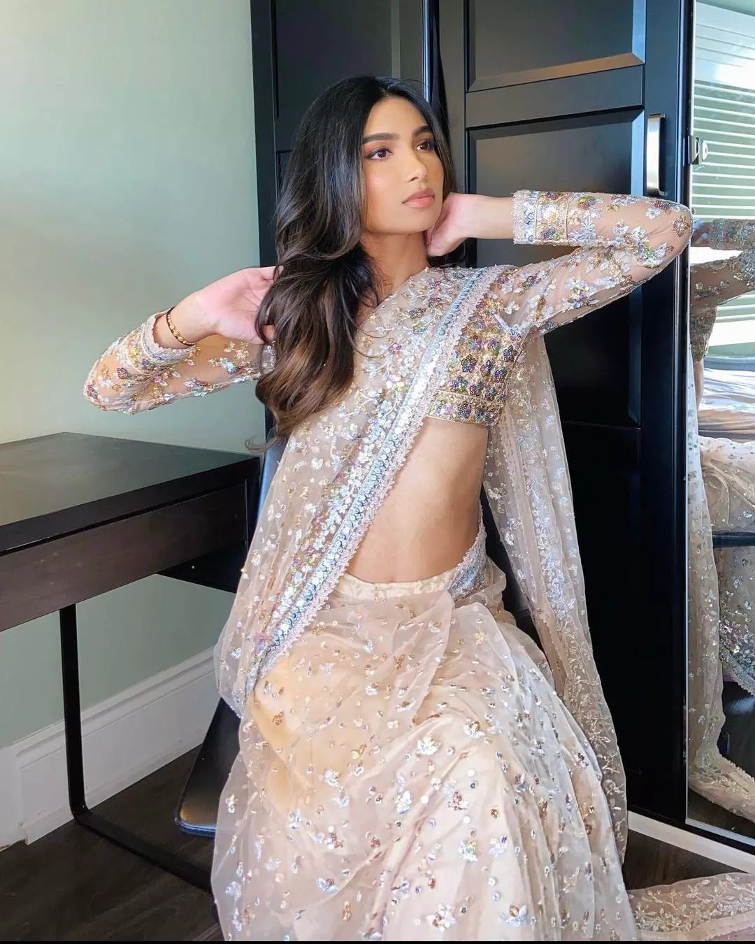 Shabs @shabreensabeer posted by throwaway---1000