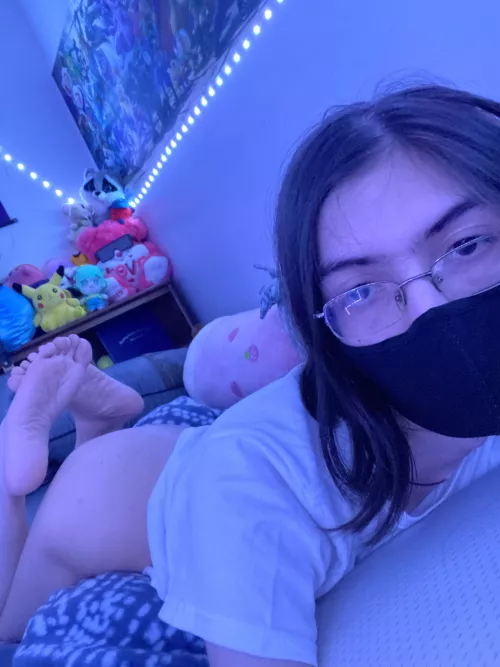 So.. did you want a footjob or a buttjob first? by honiepac