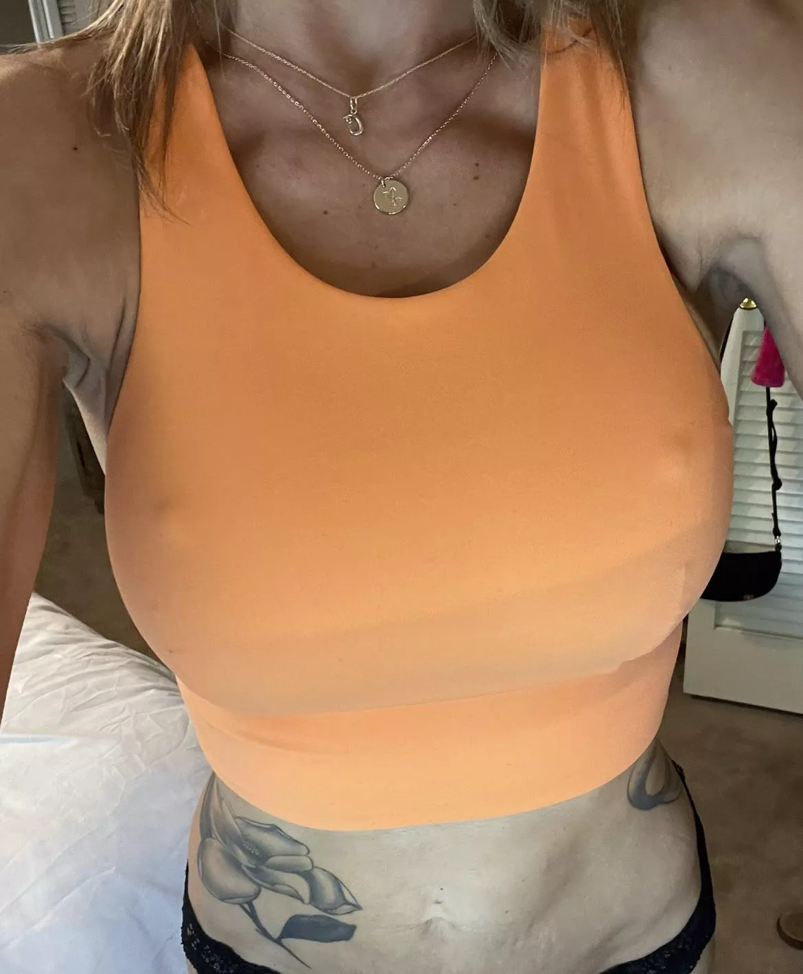 This sports bra doesn’t leave many questions! posted by fitnesswife1983