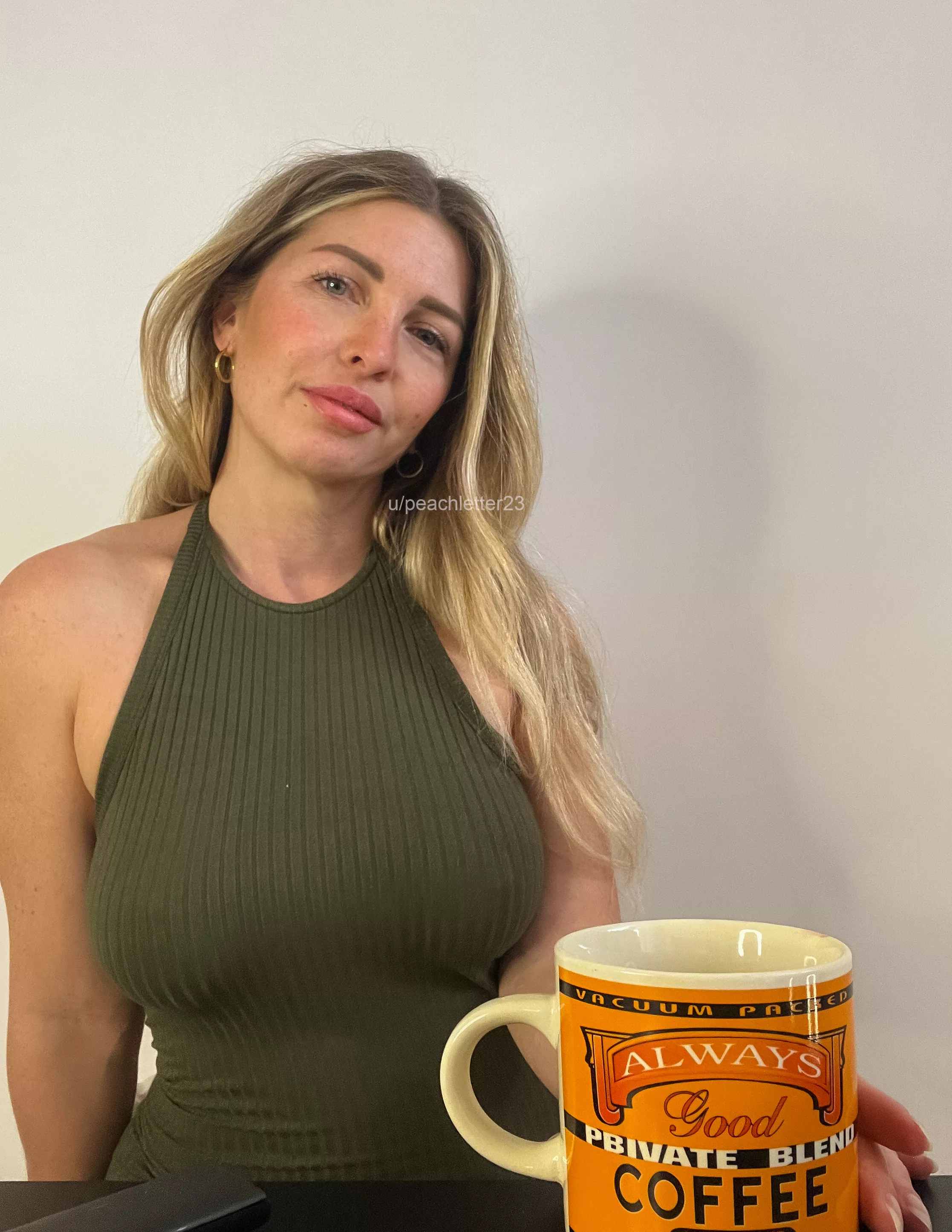 Up for some Sunday fun, but first coffee.. [F] posted by peachletter23