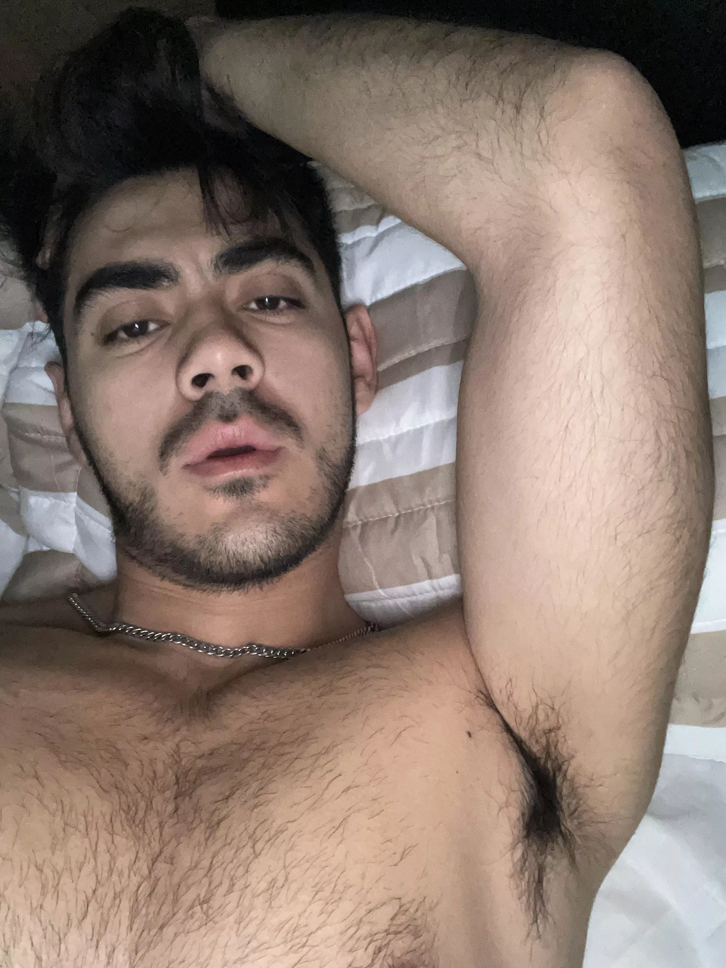 Wake up and suck my armpits babe posted by Sexkinky