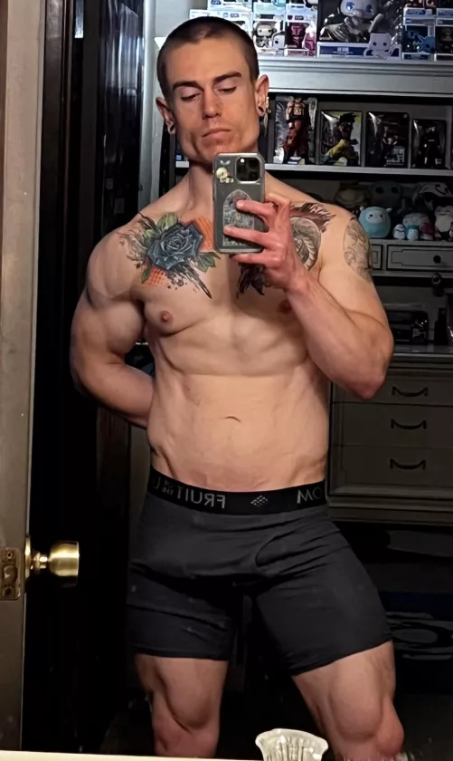 Wanna play with my big bulge? by NearbySenpai