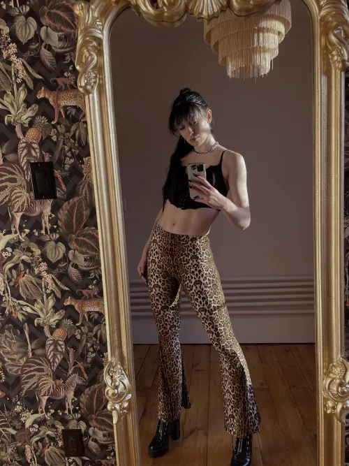 welcome to the jungle by xXaltballerina